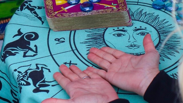 悪質占い師に占ってもらった体験談